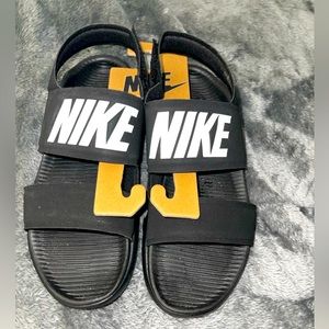 Nike beach sandal